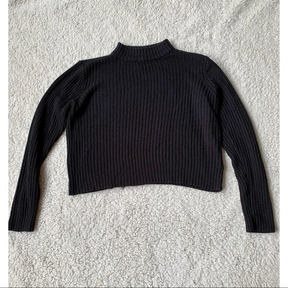 H&M Black Cropped Turtleneck